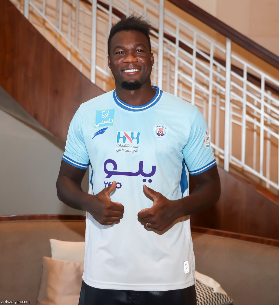 بـ 5 لاعبين..
كومانس يغلق الوسط