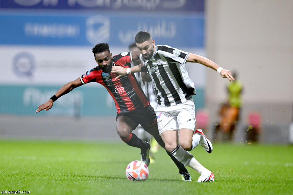 المرة الثالثة..
الرائد يحبط الليوث