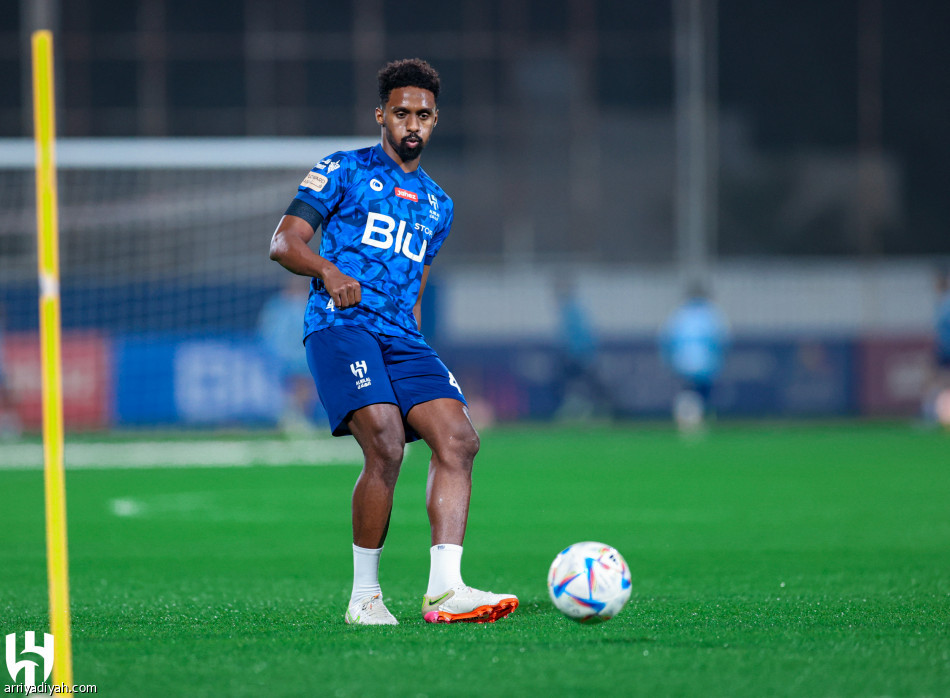 الهلال يخسر الفرج 30 يوما