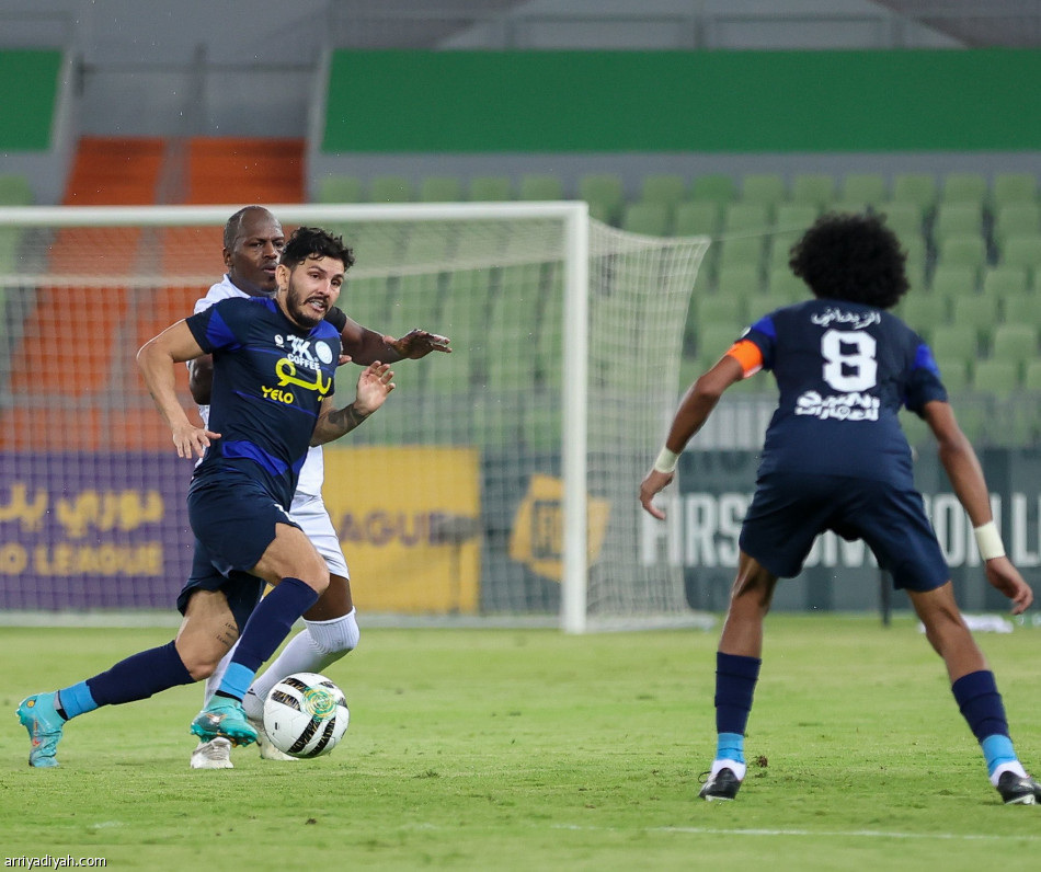 الأخدود يطارد الأهلي برباعية جدة