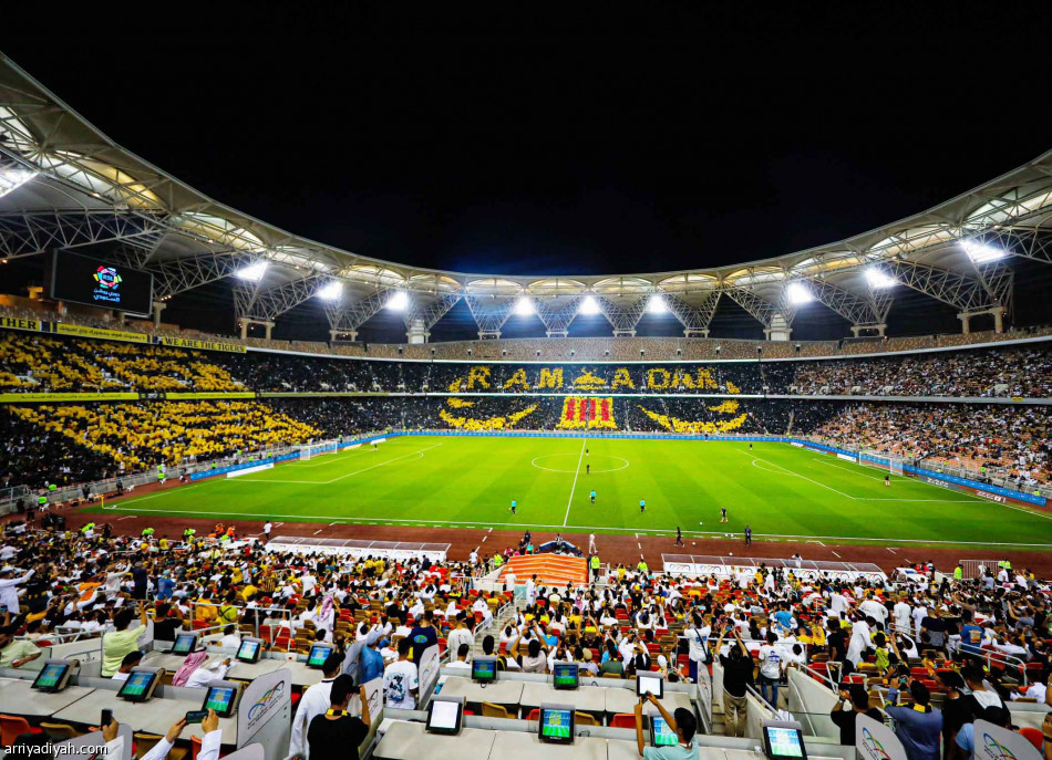 الاتحاد يسقط ضمك
بسلاح كونترا