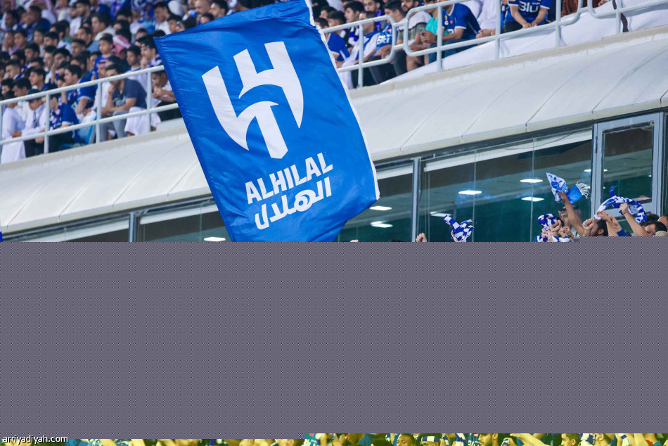 المرة الأولى.. 
دونيس يقهر الهلال