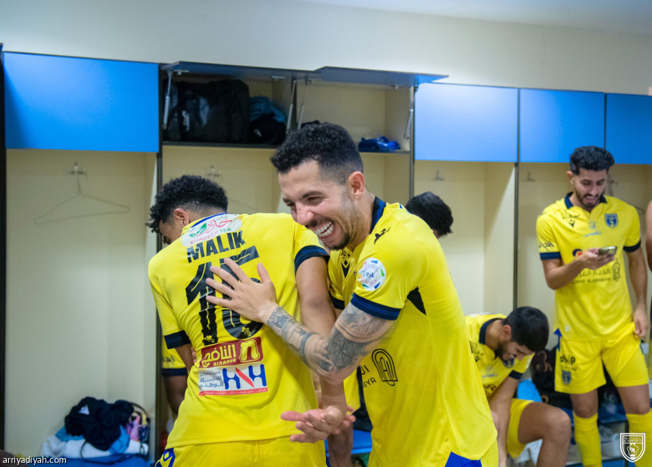 التعاون.. 
10 لقاءات لا يخسر