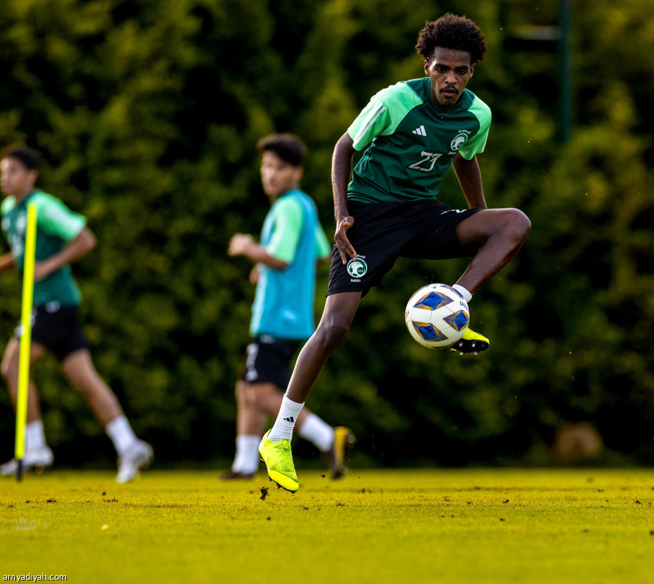 «أخضر17» يكثف تحضيرات مواجهة استراليا