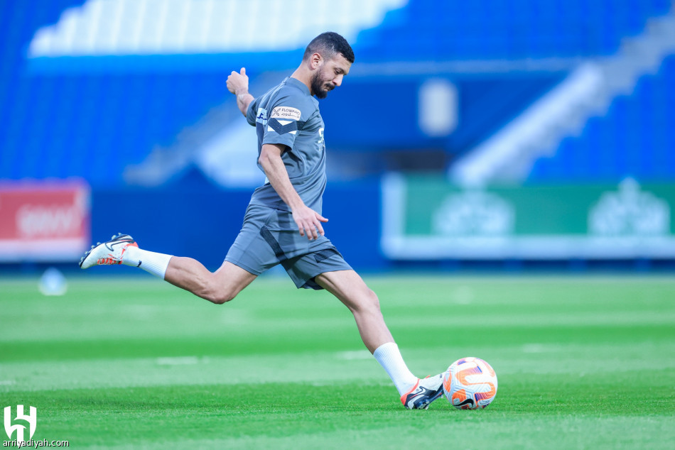 نيفيز والمالكي يدعمان الهلال أمام الفتح