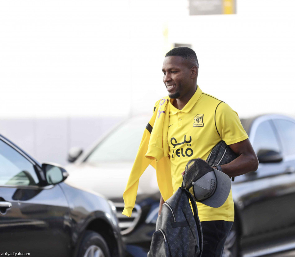 هوساوي
يبدأ.. وزكريا جاهز