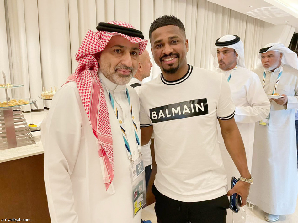 يواجه الهلال.. 
الشباب يكسب التاريخية