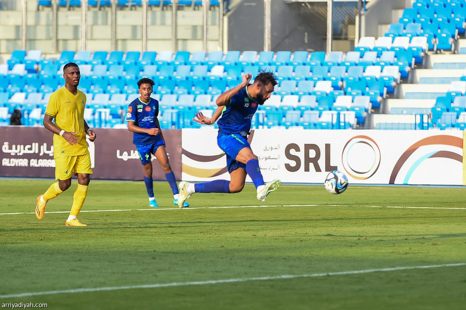 الفتح يستعرض في الدوري الرديف.. والشباب يتمسك بالصدارة