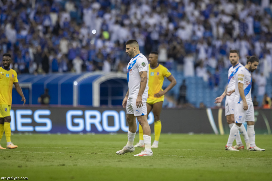 نيفيز وميتروفيتش يقودان الهلال إلى ربع نهائي كأس الملك