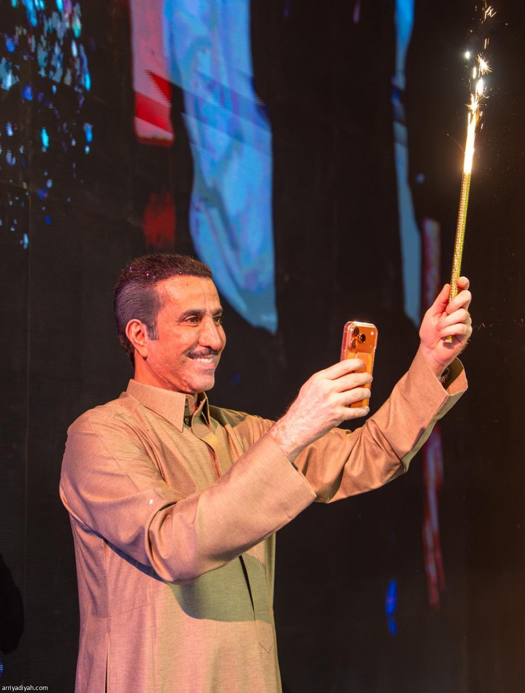 احتفال «طال عمره»