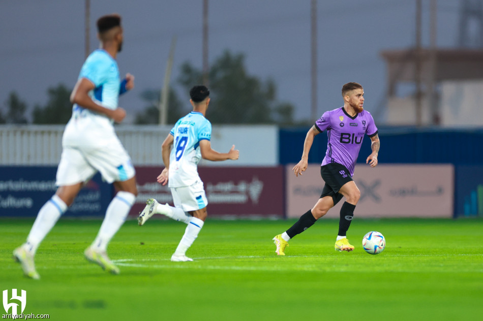 14 هلاليا يخسرون تجربة أبها