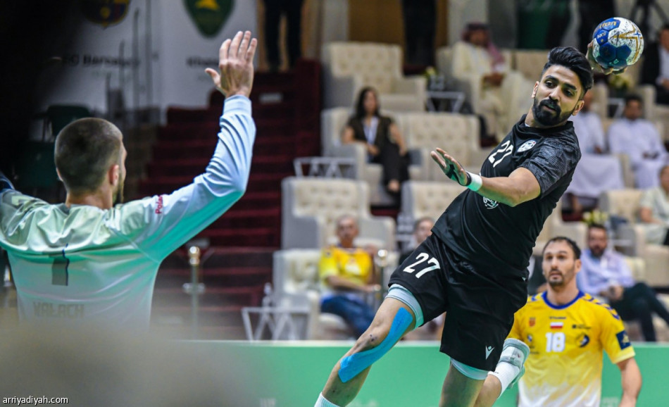 «سوبر جلوب».. الخليج يخسر أمام ماجديبورج  والنور يتعثر