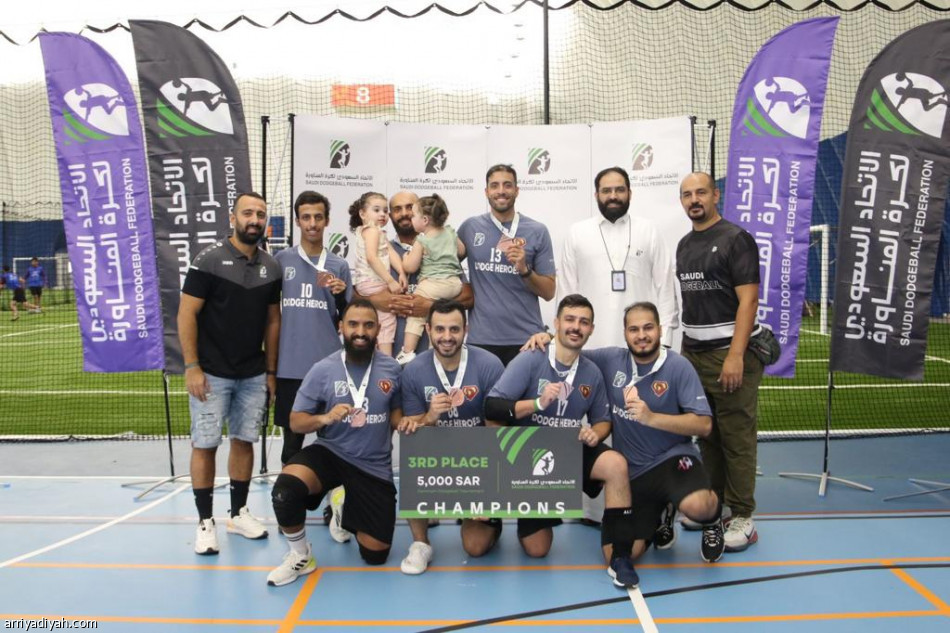 تتويج الفائزين في بطولة الدمام الثانية لكرة المناورة