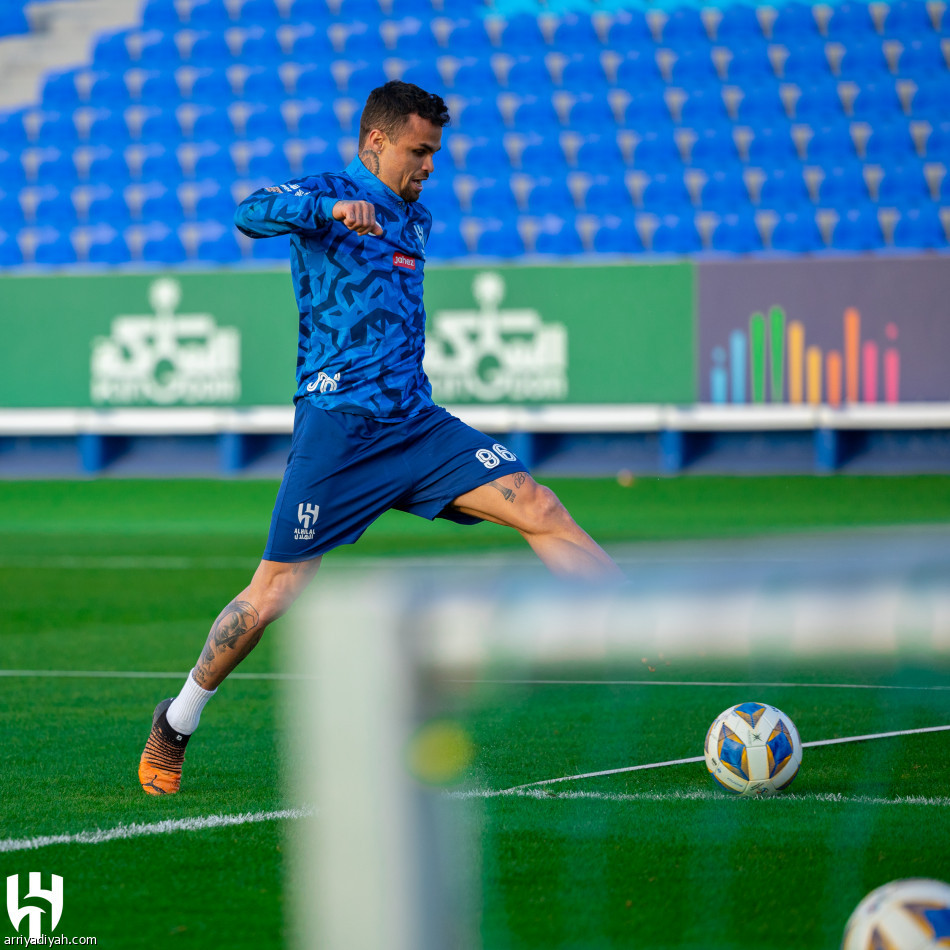 غدا.. الهلال يغادر إلى قطر