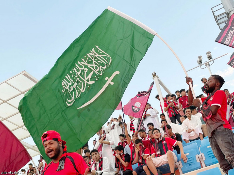 التعاون 
يغلق المئوية الثالثة