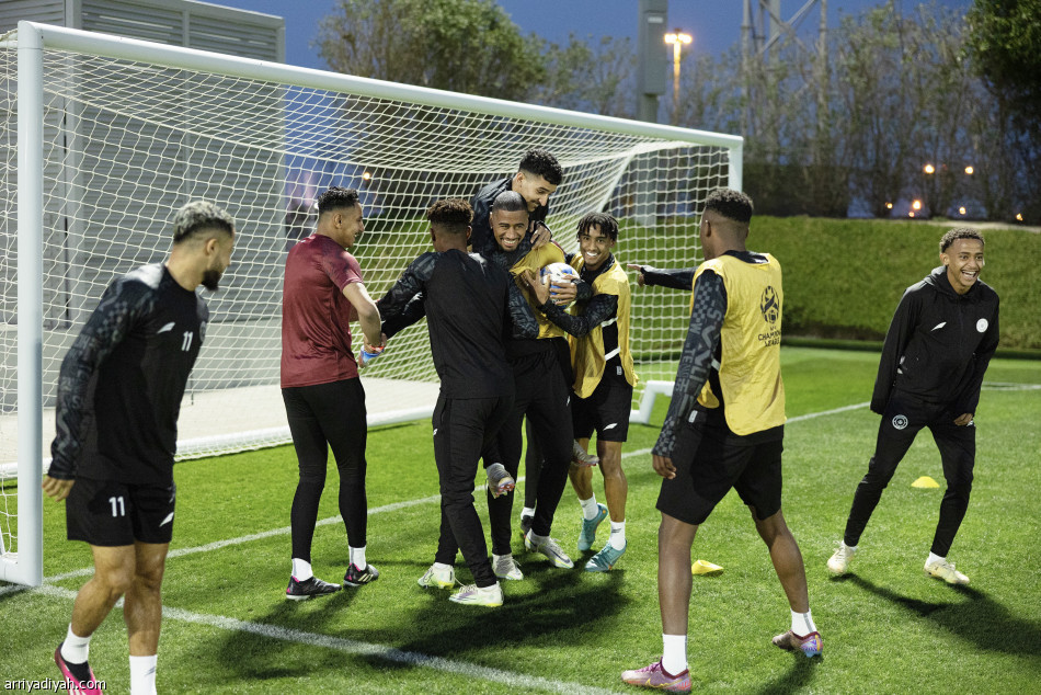 جونيور
ممنوع من السفر