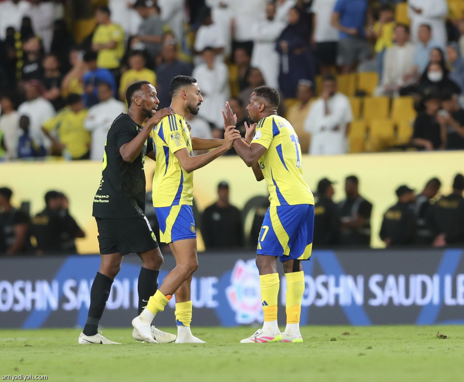 أحداث «الكلاسيكو».. بدأت بهجمة ديابي وانتهت بـ 3 بطاقات