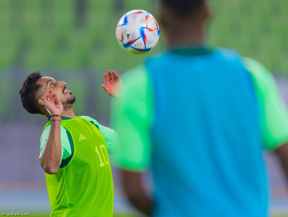الأخضر.. سالم يشارك في التدريبات الجماعية