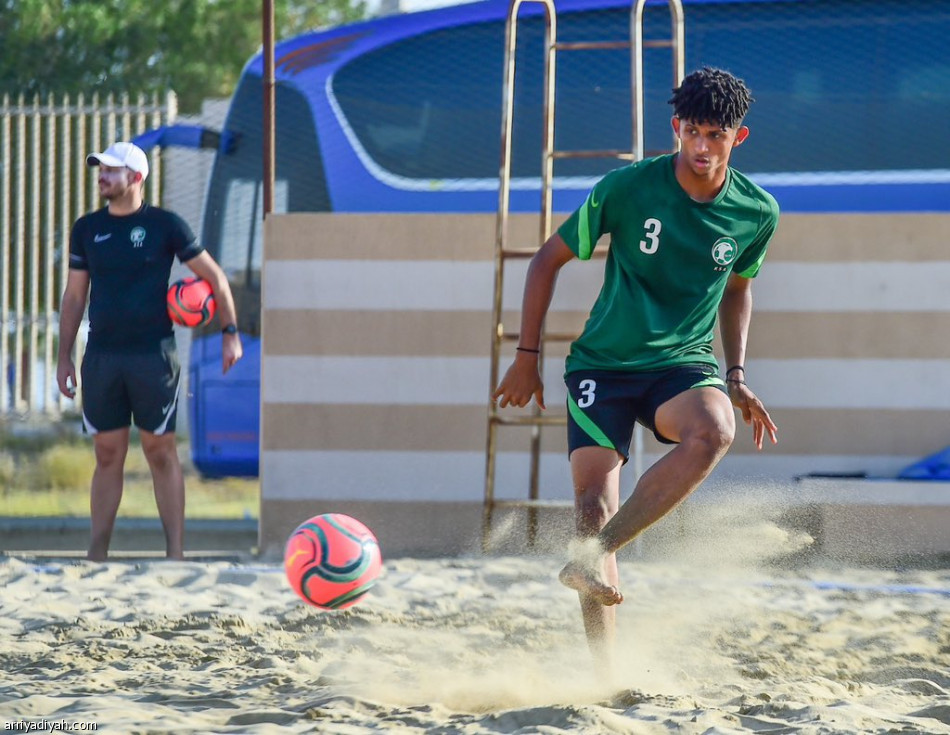 غدا.. أخضر الشاطئية يواجه عمان في جازان