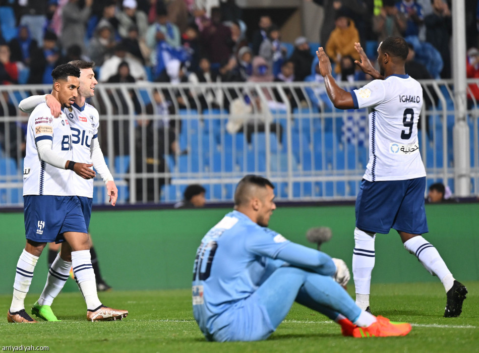 ضمك يخطف نقطة ثمينة من الهلال