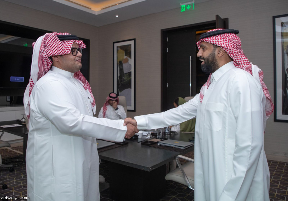 مجلس إدارة «يلو» يجتمع برئاسة العبيدي