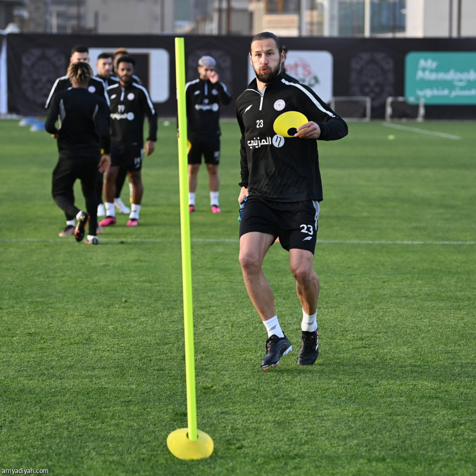 الشباب.. تكتيك ومناورة قبل الباطن