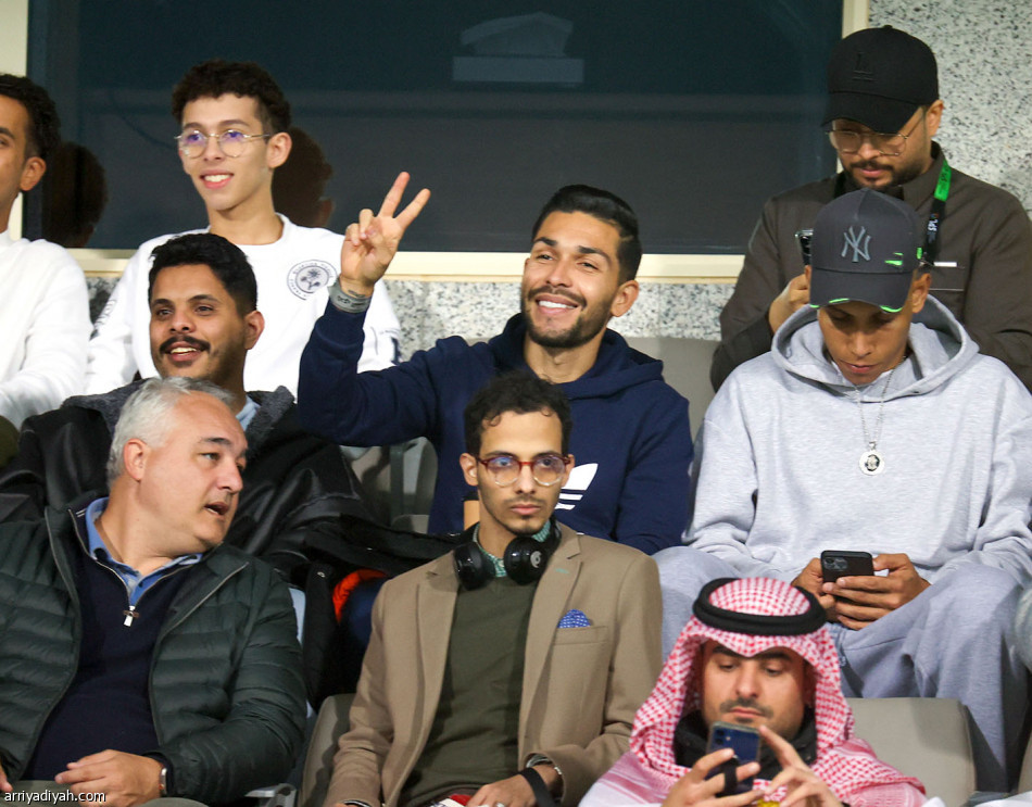 الشباب والنصر..
السلبية السادسة