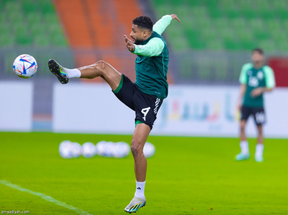 الأخضر يدشن تحضيرات بوليفيا