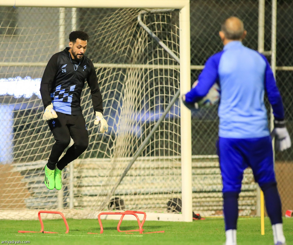 دونيس يقسم لاعبي الفتح إلى 3 مجموعات