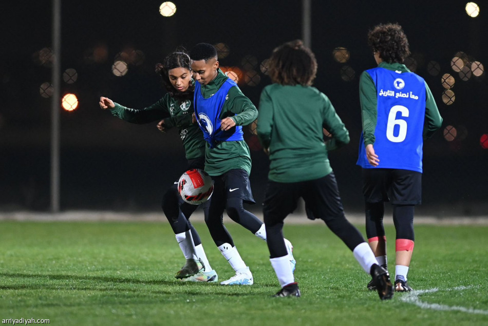 أخضر السيدات.. روزا تعلن قائمة تجربتي إندونيسيا