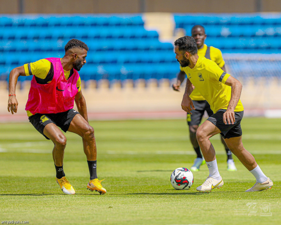 المنهالي
تحت رقابة سانتو