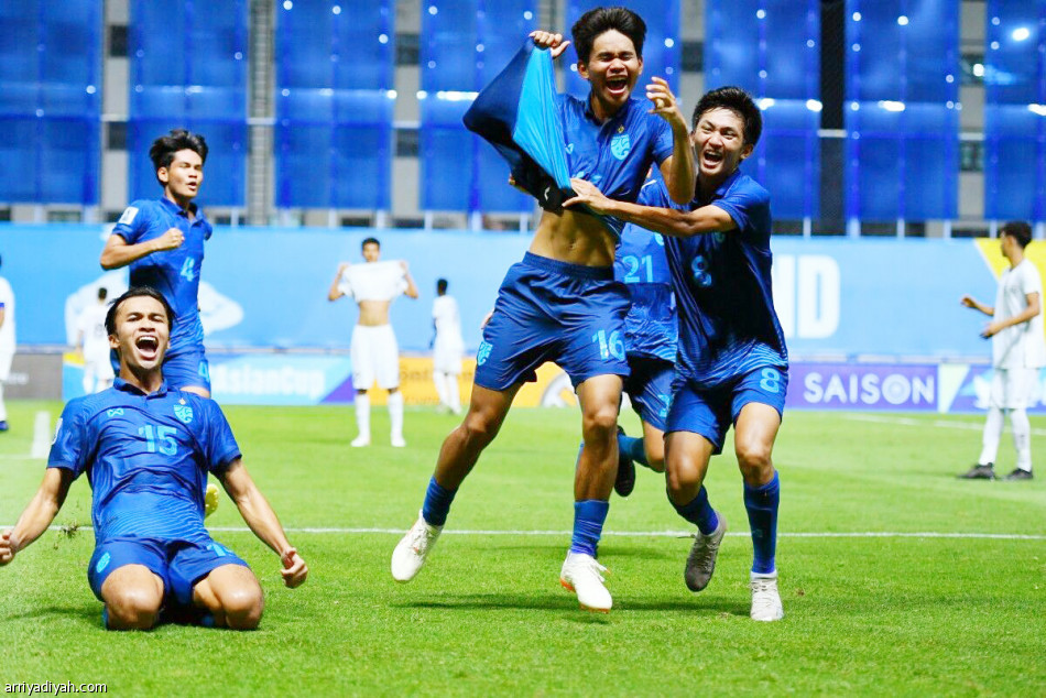 بعد حسم بطاقة التأهل..
تفوّق «التنين» يستفز «الصقور»