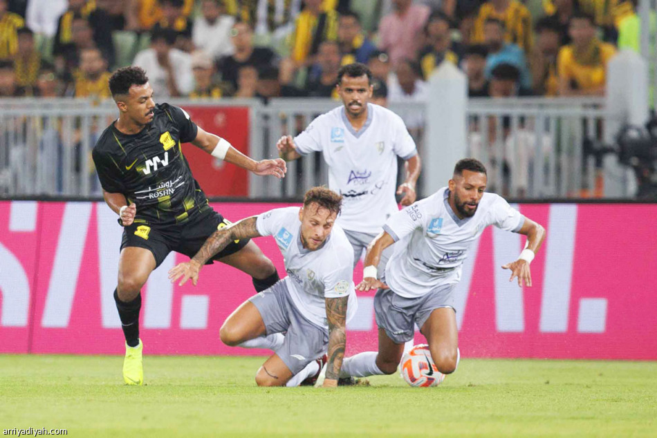 الاتحاد
يستعيد ذكريات الديربي