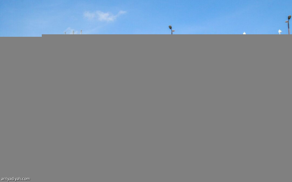 كونترا يبدأ مهمة ضمك باجتماع