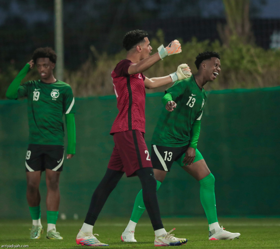 الأخضر الشاب يبدأ معسكر دبي