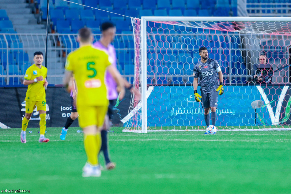 إيجالو.. 
الافتتاحي الثامن