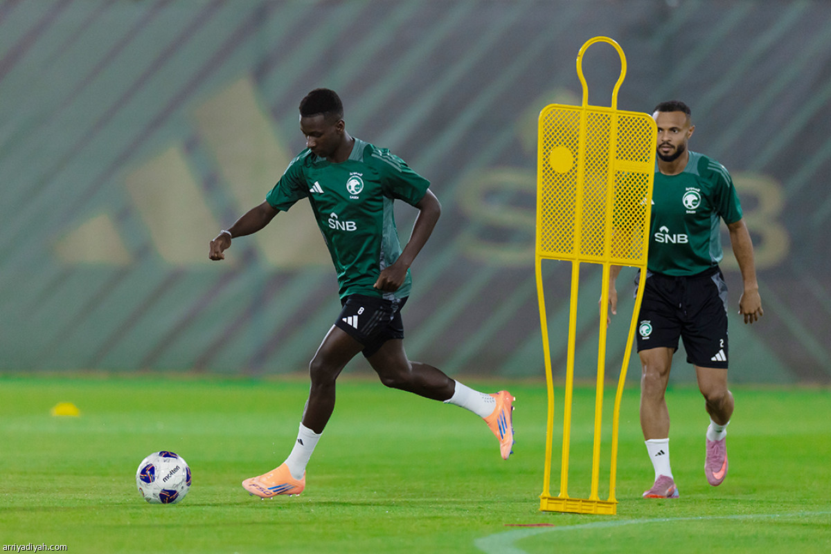 «الأخضر» يستأنف