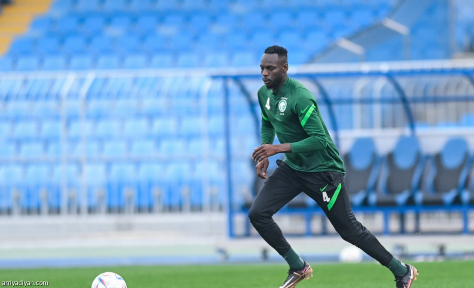 غدا.. بعثة الأخضر تغادر إلى العراق