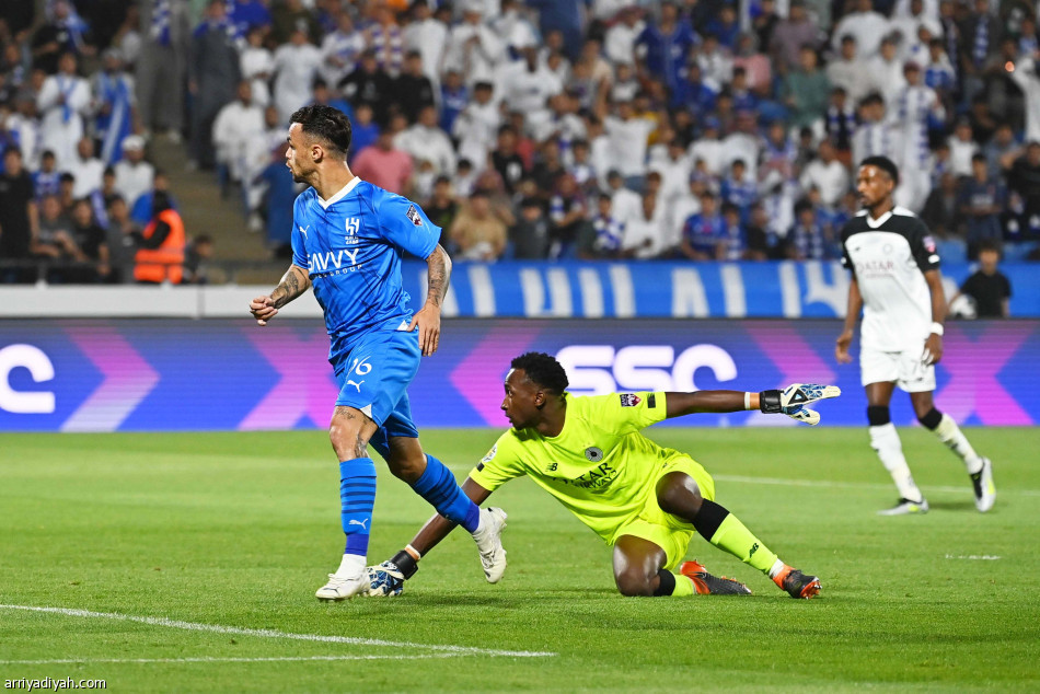 السدد كررها بعد 20 عاما.. 
قاتل يصعق الهلاليين