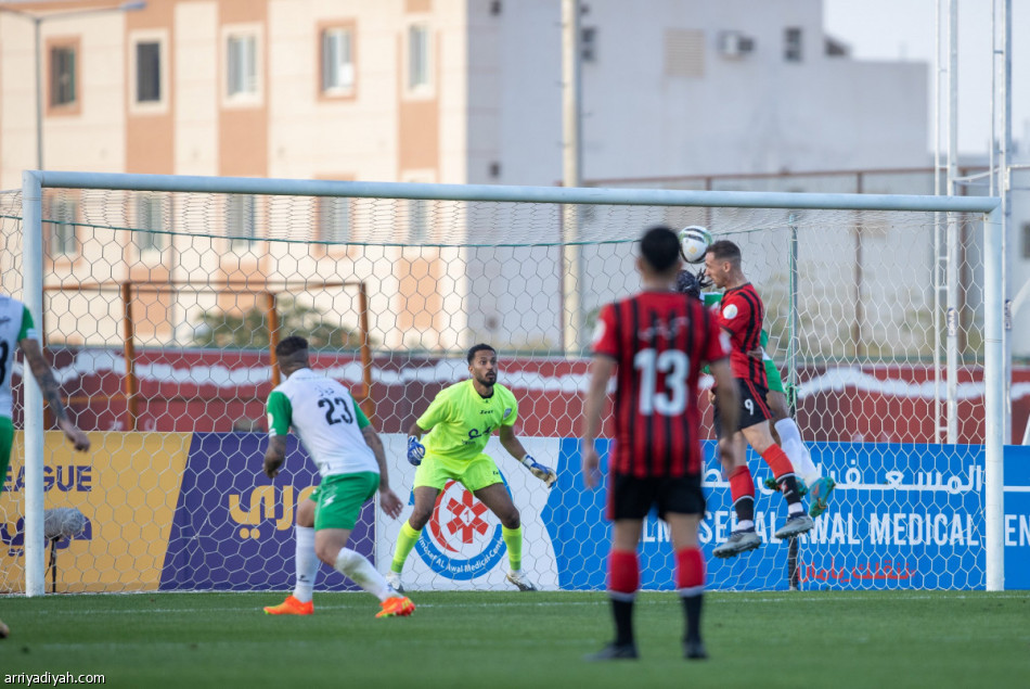 بهدف قاتل.. الخلود يوقف انطلاقة الرياض