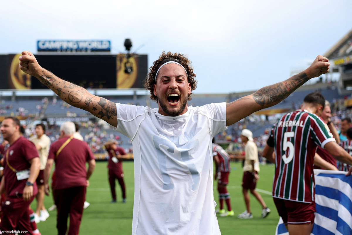 أول المتأهلين