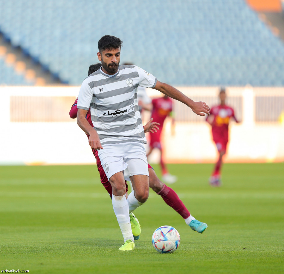 الدوري الرديف.. أبها يعزز الصدارة بثنائية الطائي