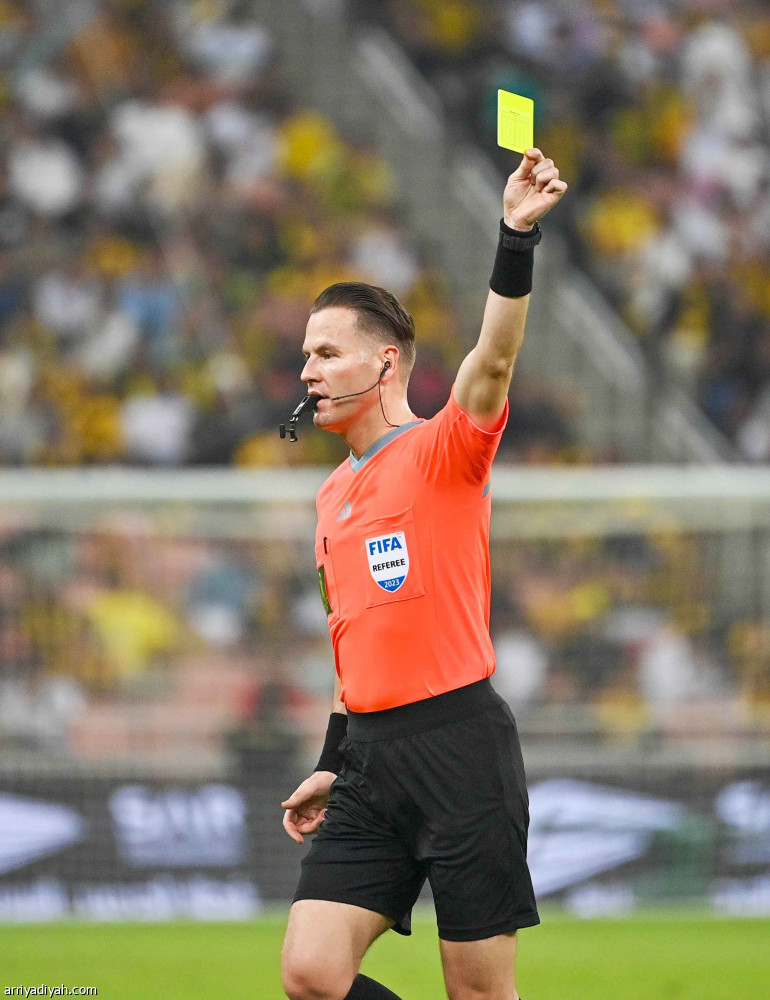 النيران الصديقة 
تعود إلى «الكلاسيكو»