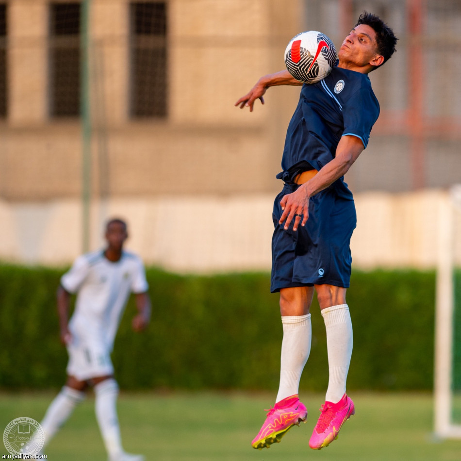 الأخدود يكسب خورفكان بثنائية