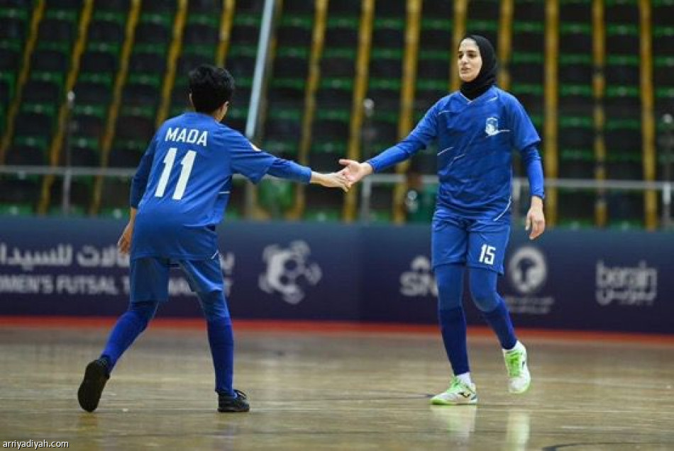 صالات السيدات.. 5 فرق تتخطى دور المجموعات