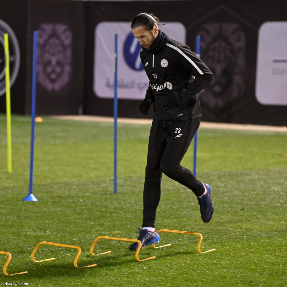 الشباب يستعين بالفيديو قبل التعاون