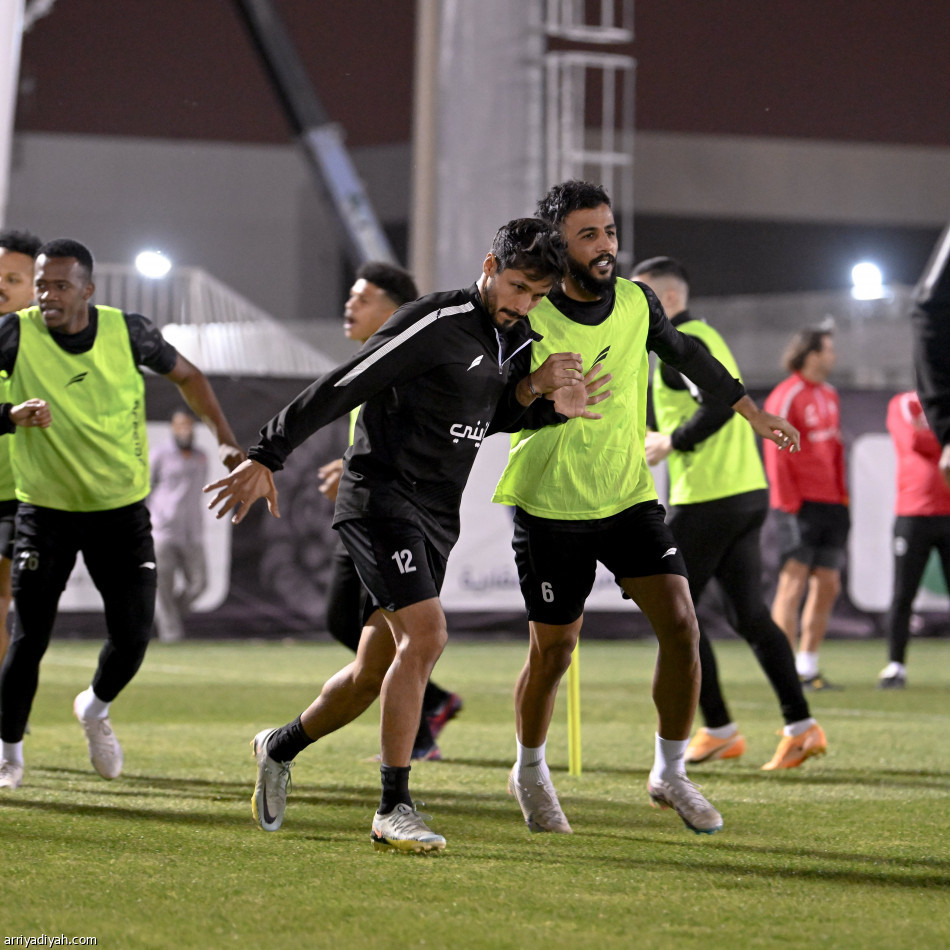 الشباب.. جونيور يواصل الإنفرادي