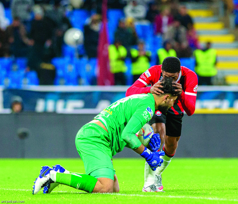 آخر 21 مواجهة.. 
الرائد والهلال تعادل رابع