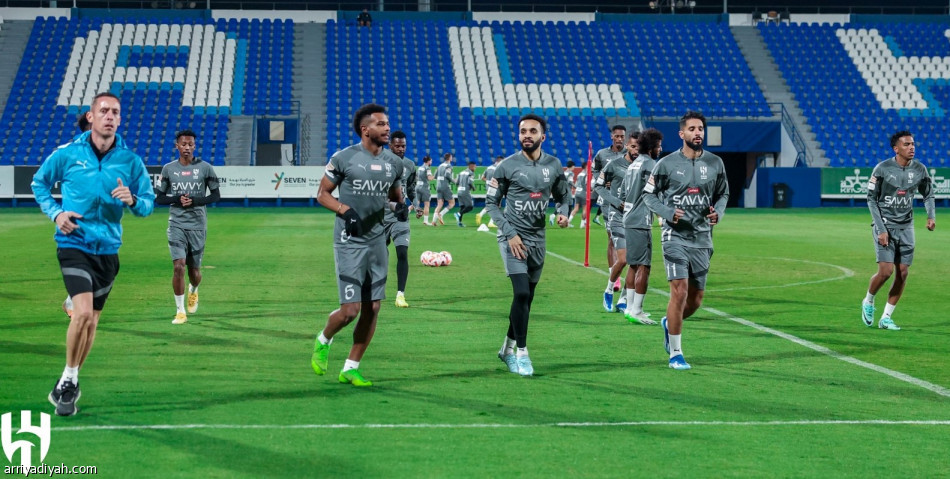 الهلال.. العويس يجري جراحة الظهر في فرنسا