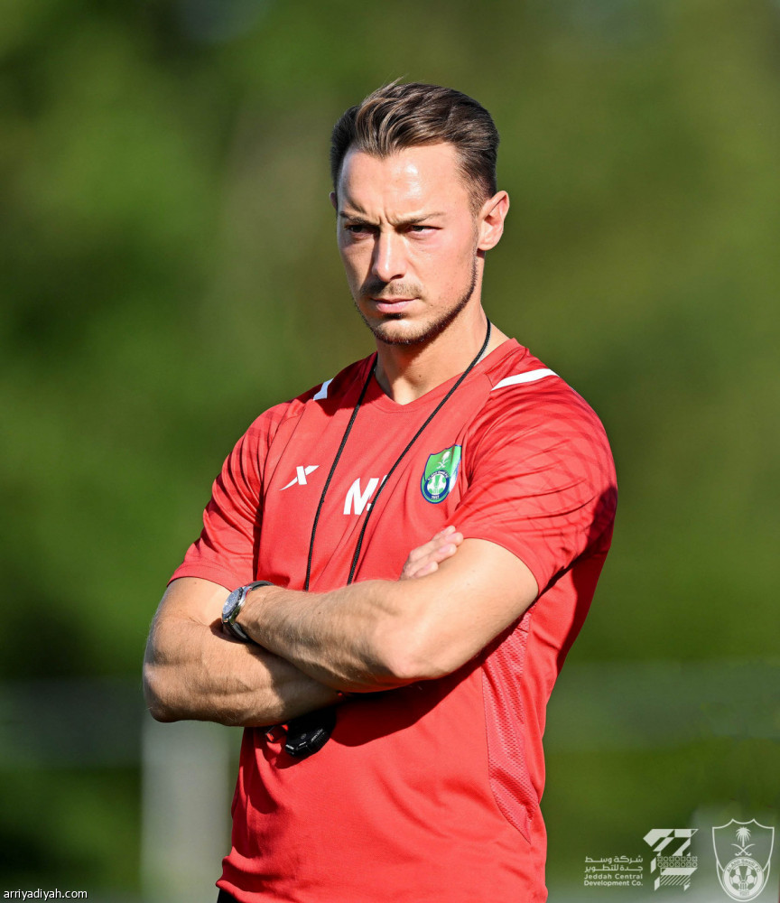 خلل دفاع الشباب
يرجح كفة الأهلي